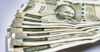 Airport Trolley Workers to Get Gratuity Now